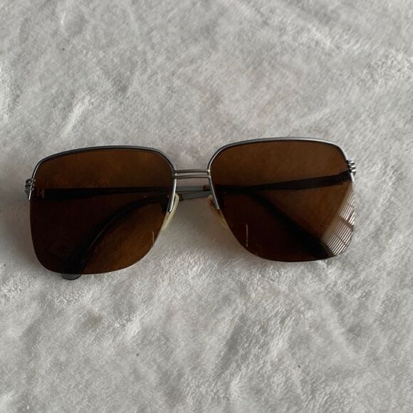 VINTAGE Tura mod. 482  Sunglasses - Picture 1 of 4